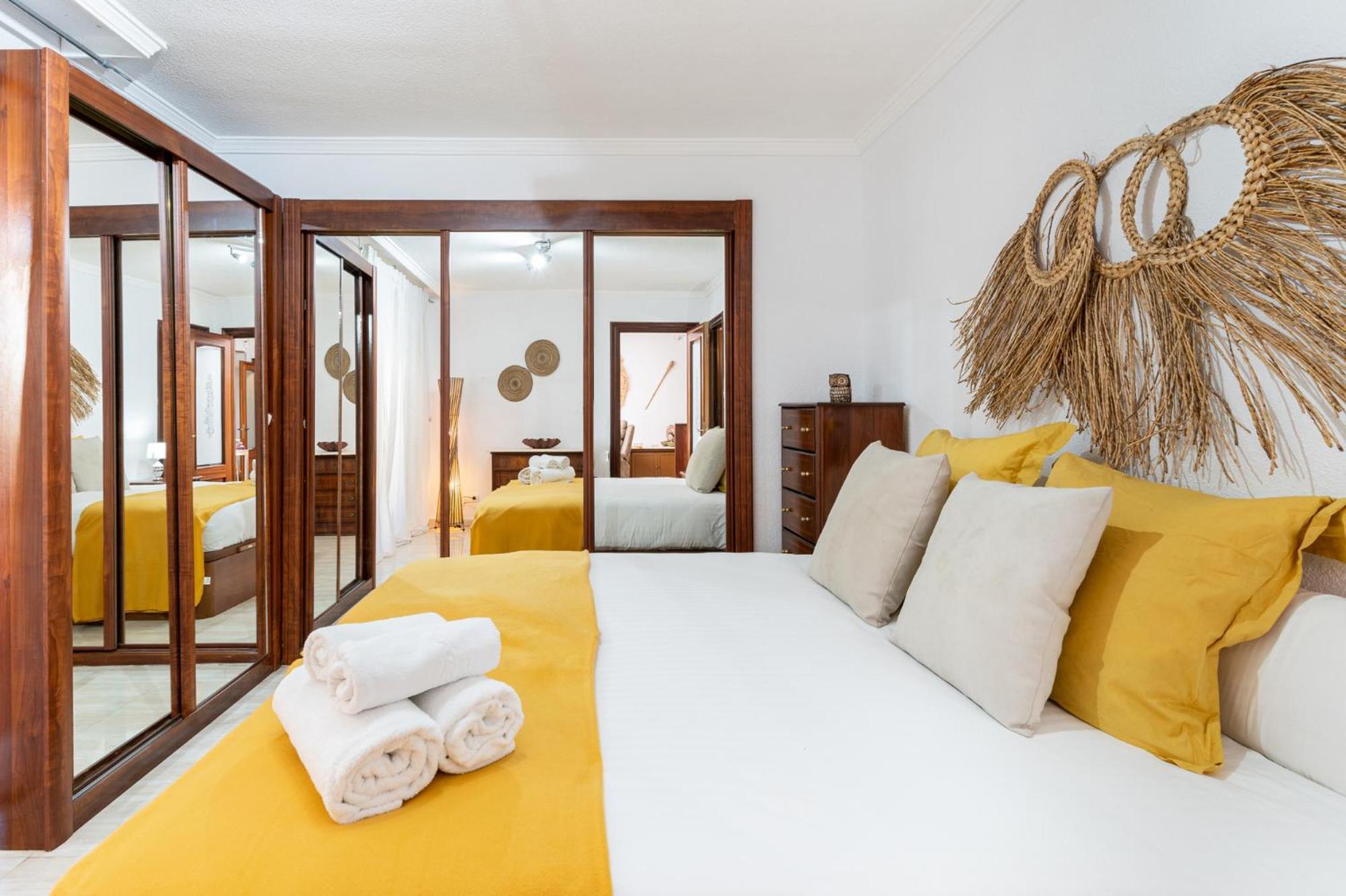 Blonzu Tailandia Apartamento Torremolinos Exterior foto
